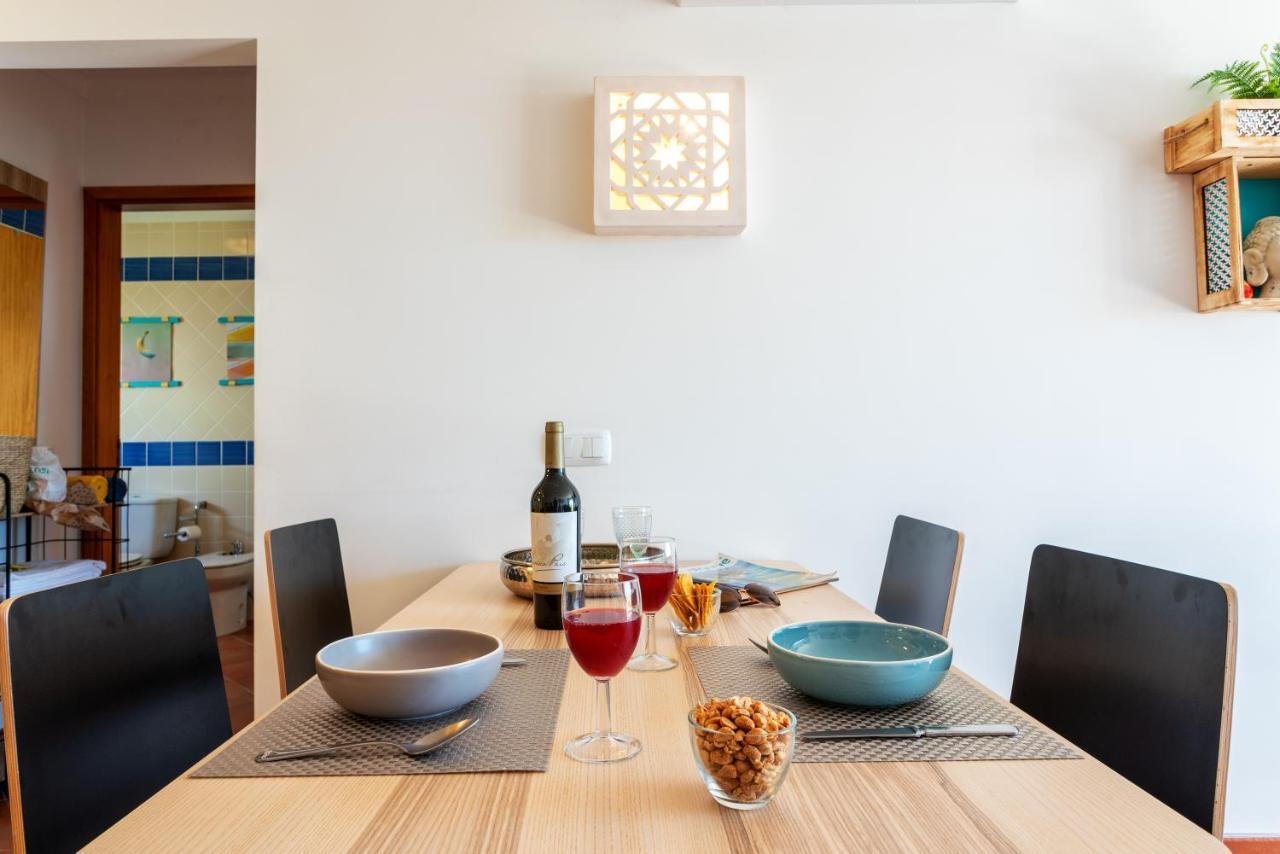 Sunny Apartment With Sea View 타비라 외부 사진