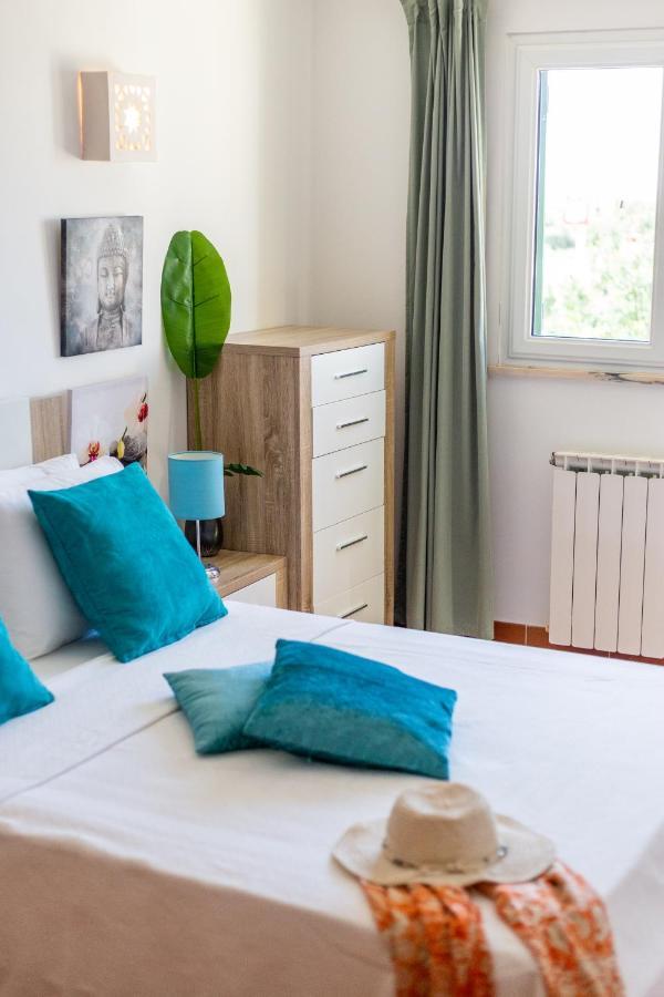 Sunny Apartment With Sea View 타비라 외부 사진