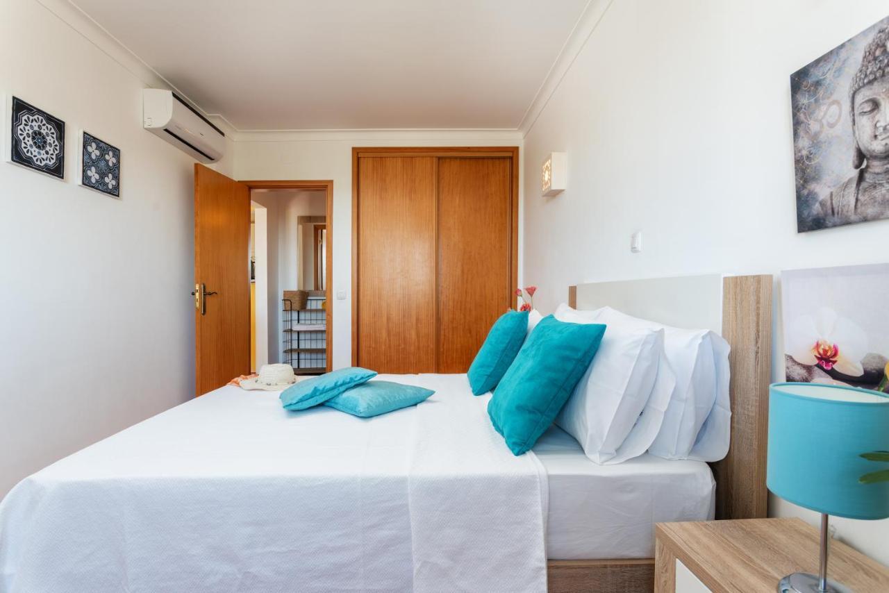 Sunny Apartment With Sea View 타비라 외부 사진